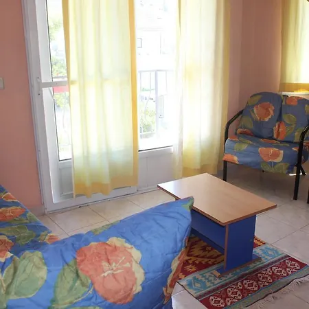 Yalcinkayalar * ダッチャ